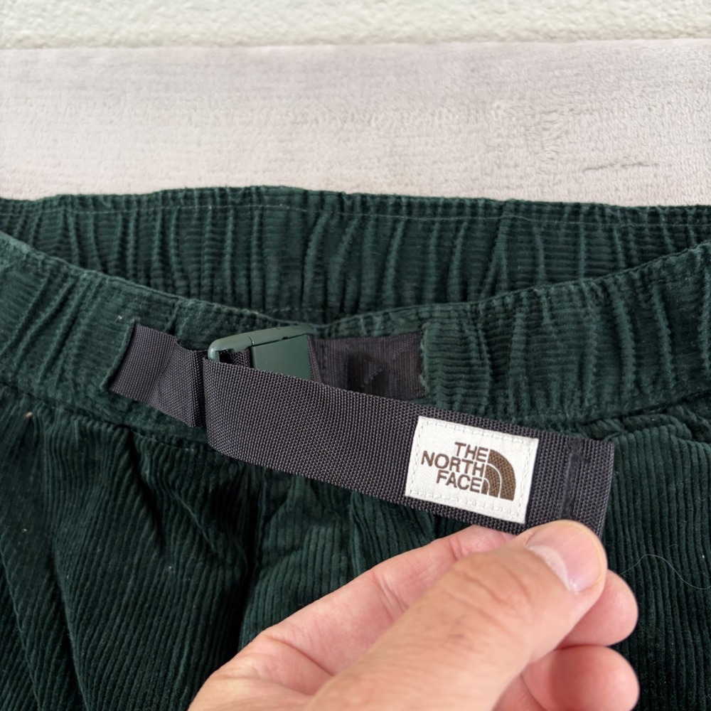 The North Face Berk Corduroy Belted Pants Men Small Outdoor Hiking Camping NWOT - Picture 4 of 13